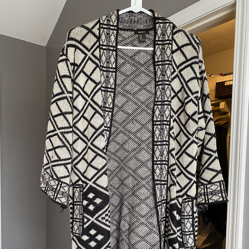 Forever 21 black & white cardigan